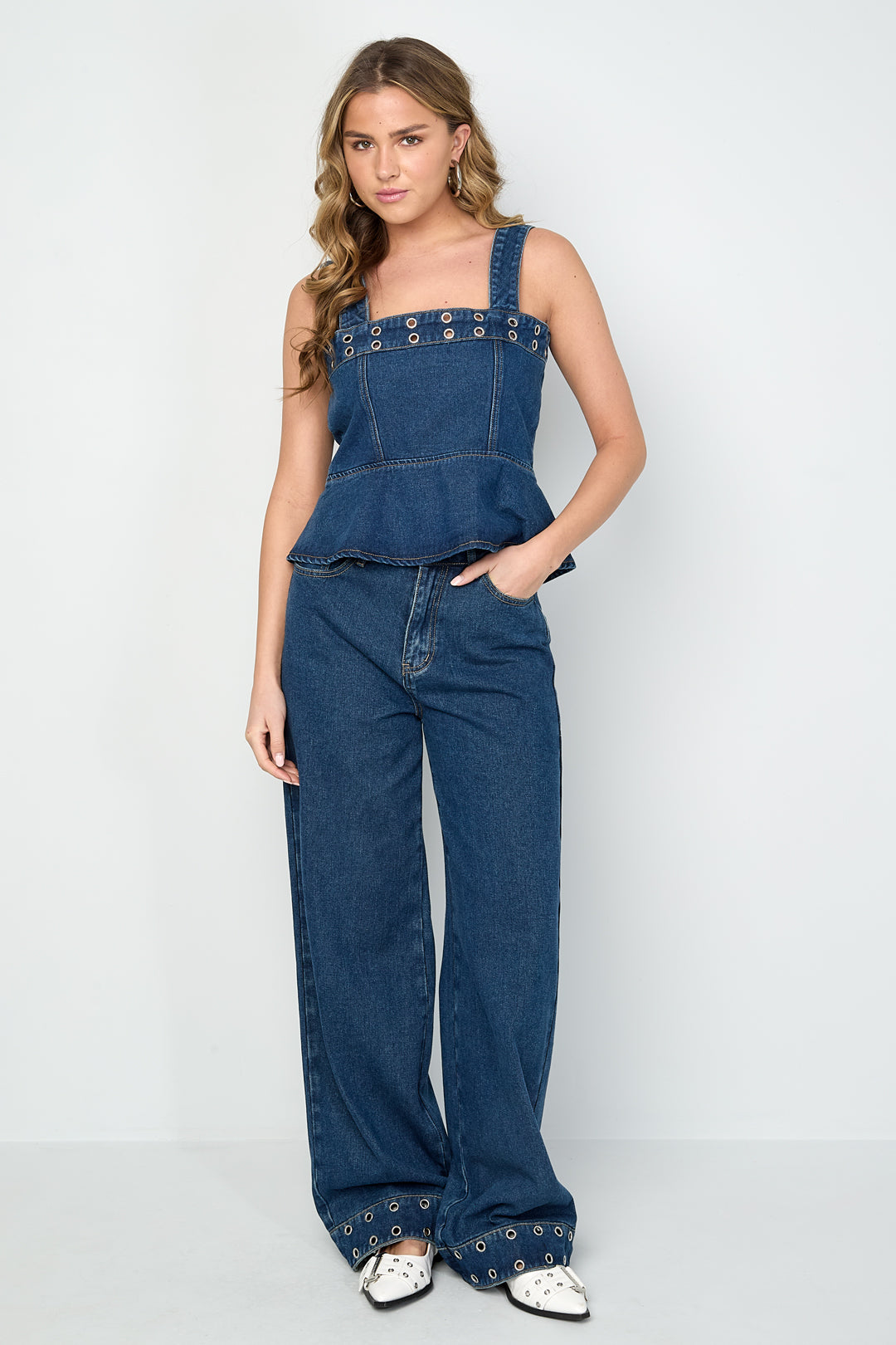 Statement-Jeanstop mit Ösen