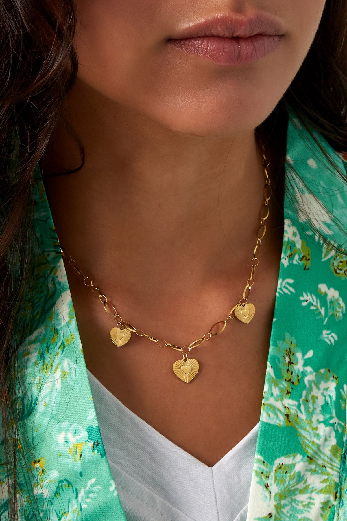 necklace three hearts coins