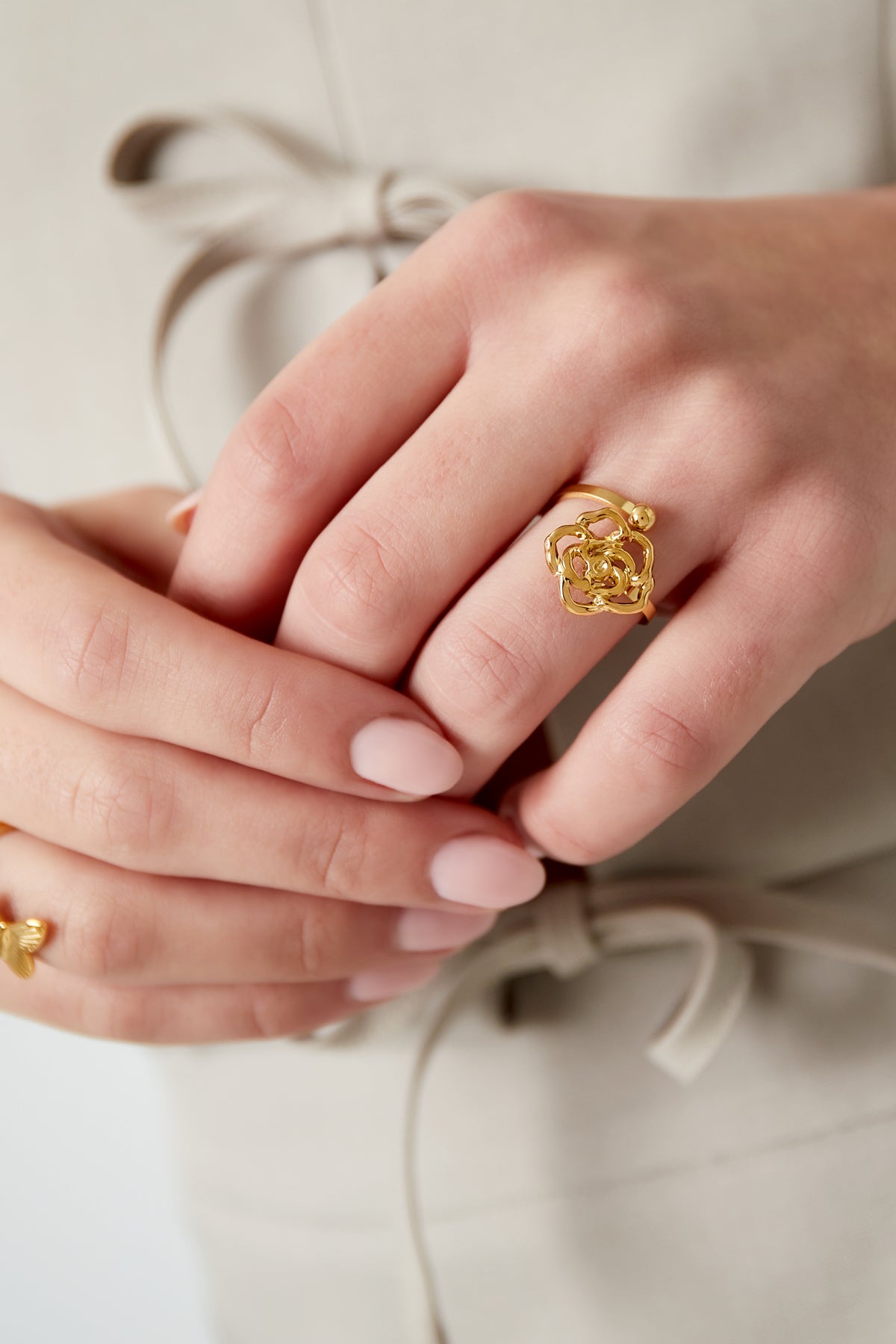 floral touch ring