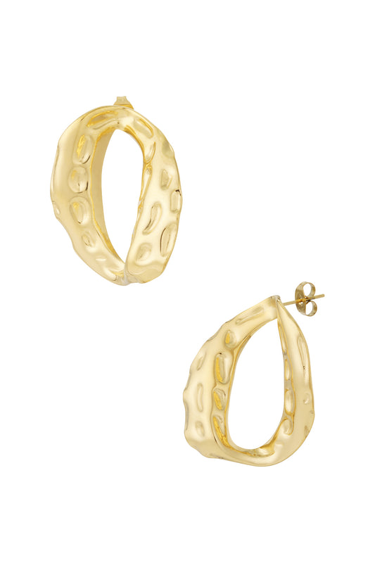 Letter O earring