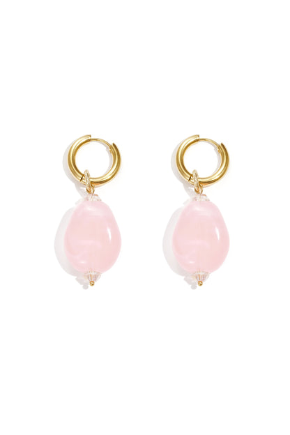 Earrings with asymmetrical bead