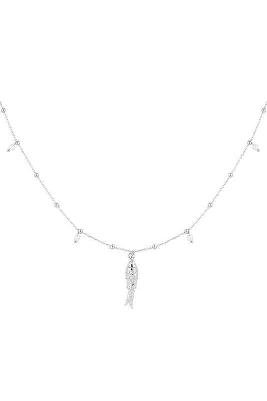 basic necklace with fish