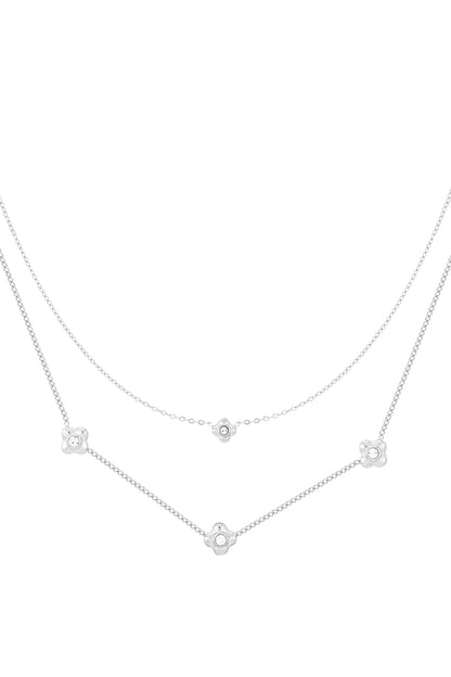 flowery necklace