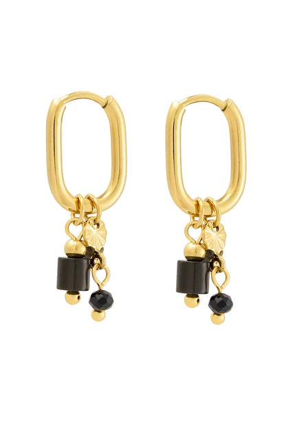 earring with black beads