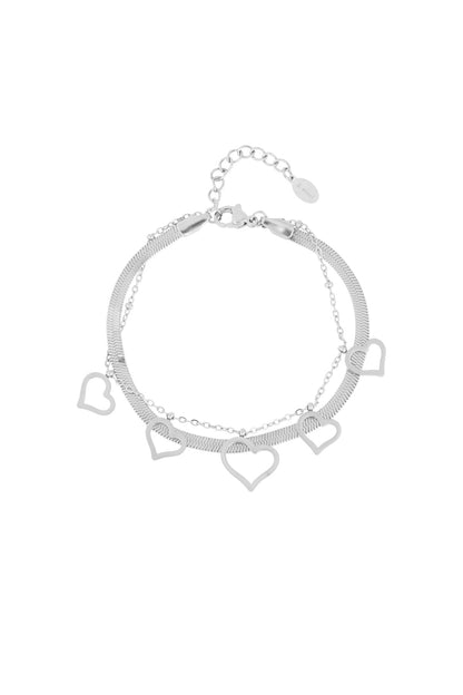 chunky heart bracelet