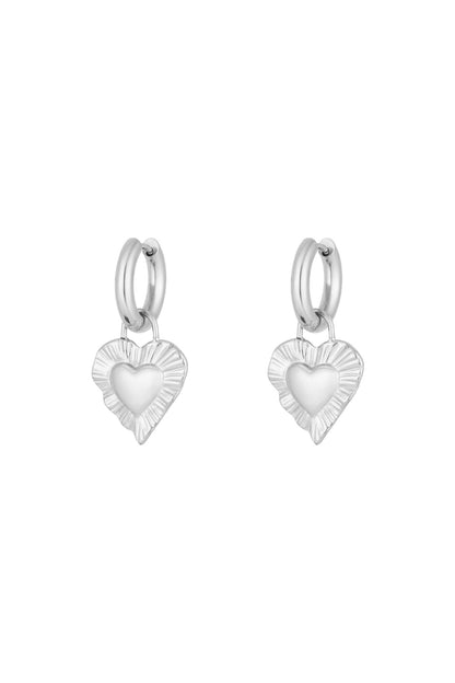 earring give me love