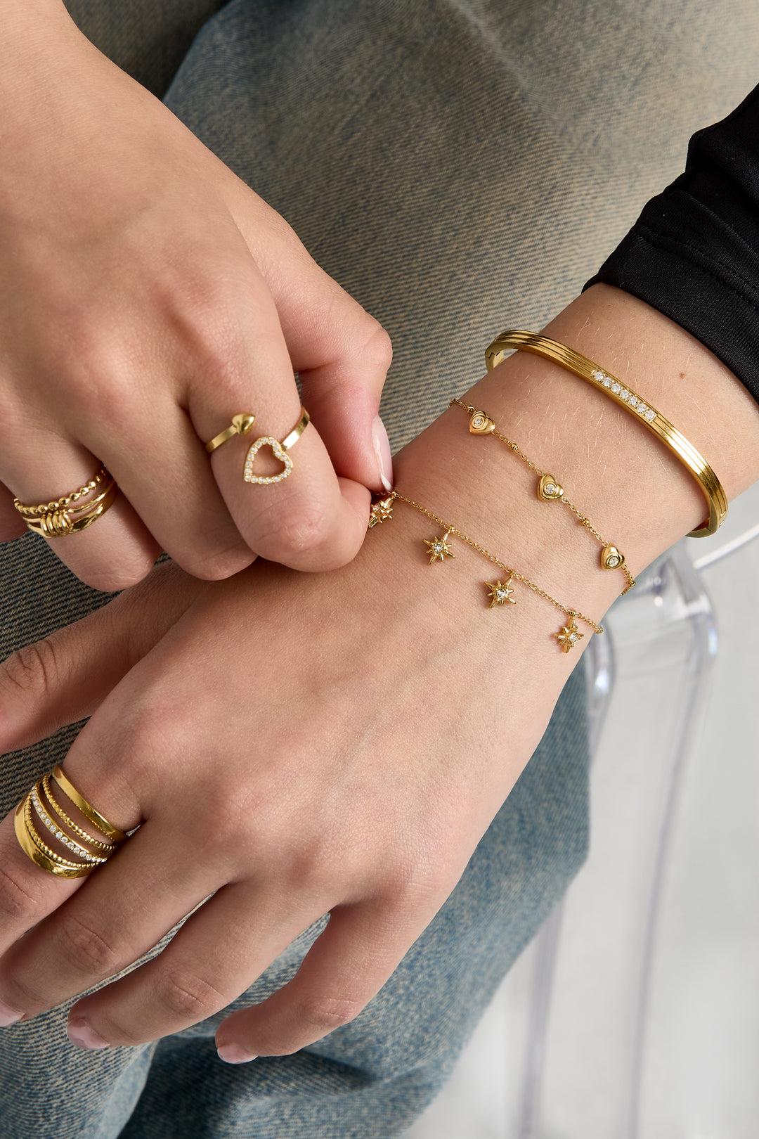Armband mit Perlen und Herzen mit Stein