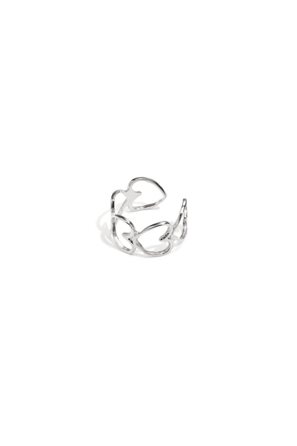 Eleganter Ring mit Herzen