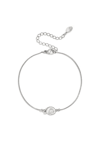 Minimalistisches Armband mit spiralförmiger Muschel