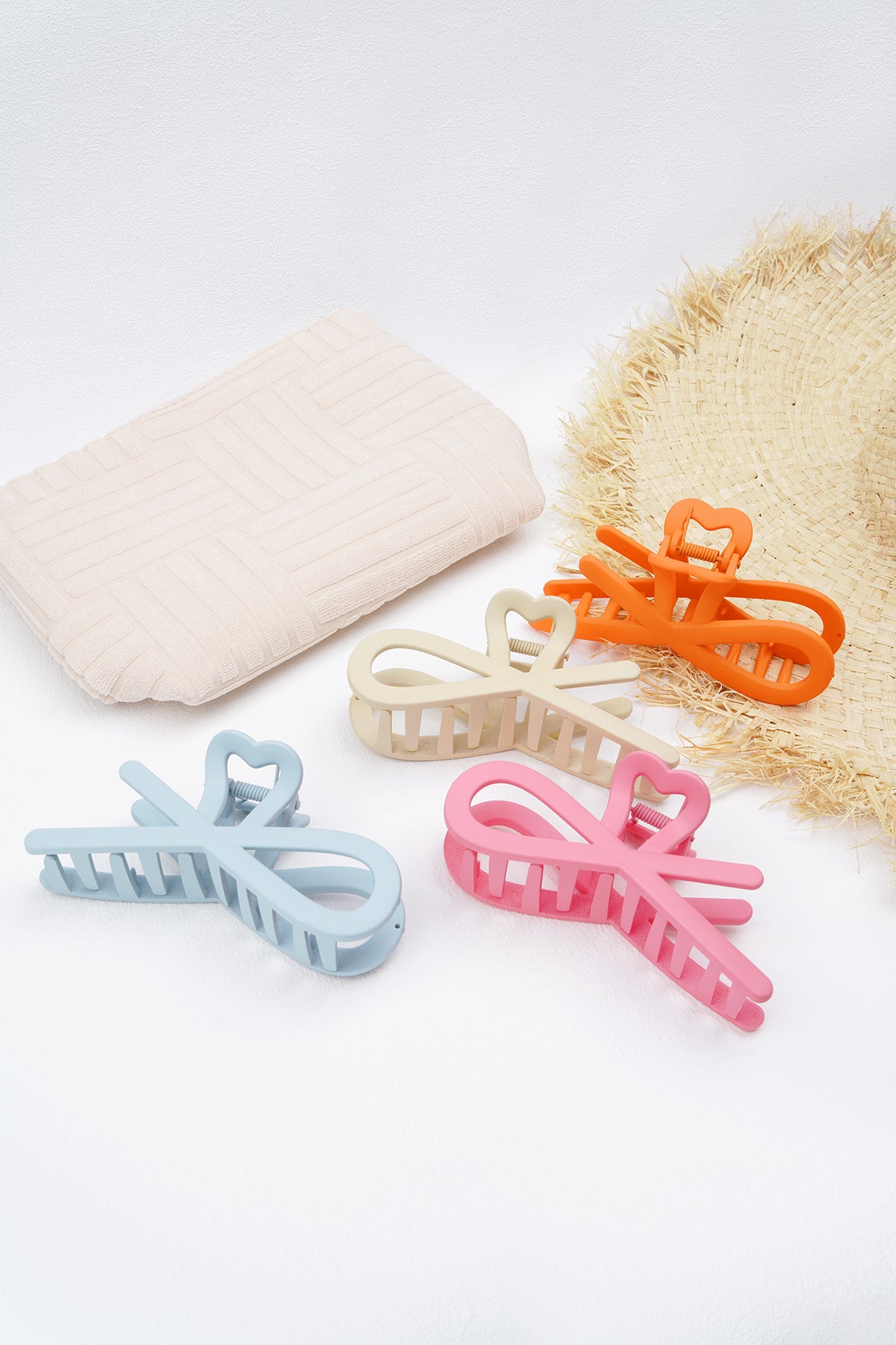 Hair clip curly must
