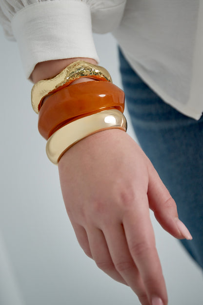 Goldener Kurvenarmreif