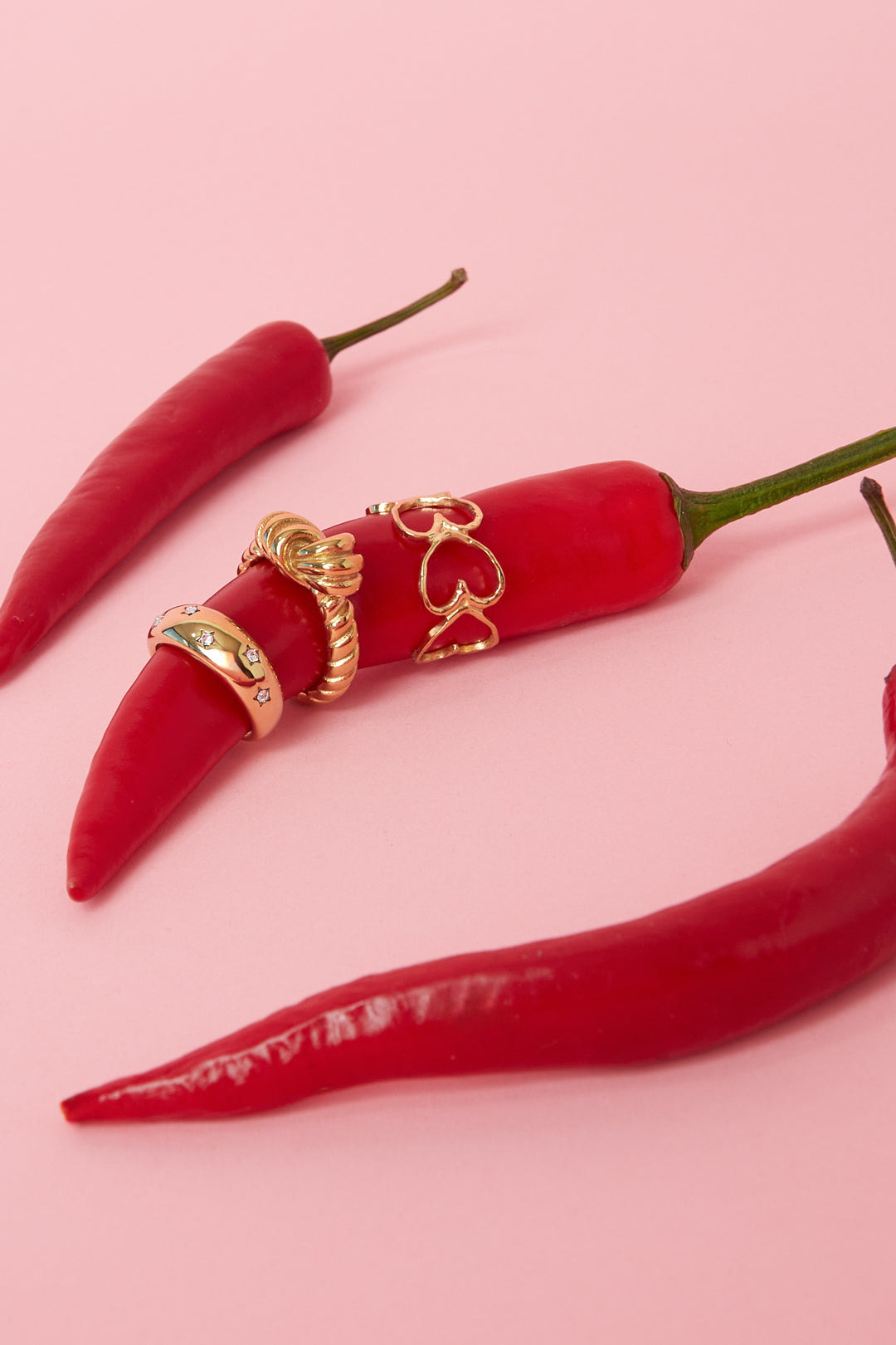 Eleganter Ring mit Herzen