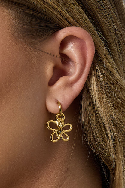 Earrings with rose in flower pendant