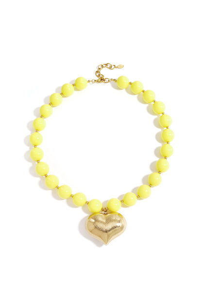 Bead necklace with hanging heart