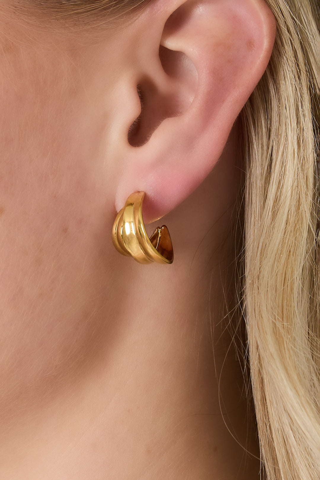 Polished loop earrings
