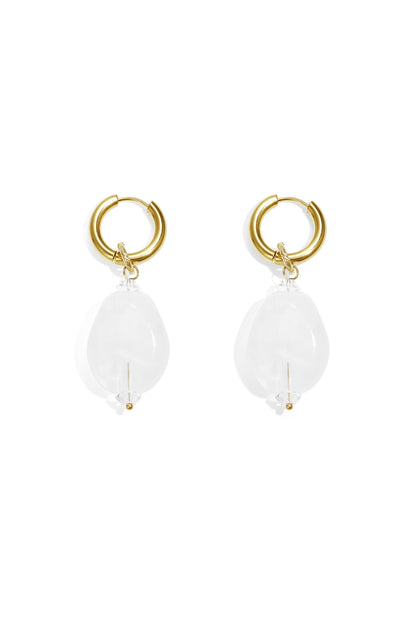 Earrings with asymmetrical bead