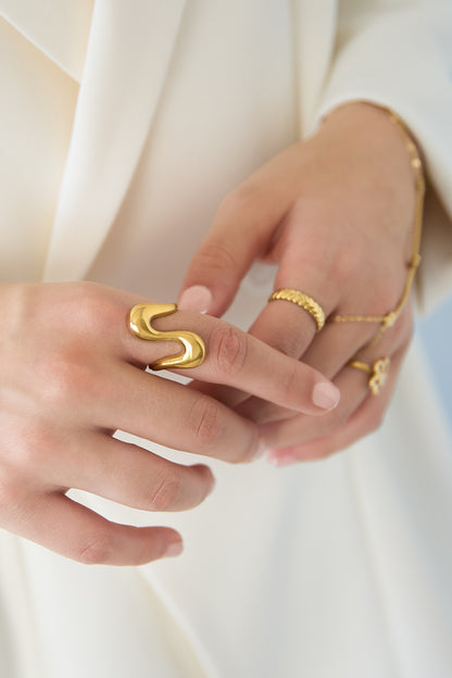 Wellenförmiger verstellbarer Statement-Ring