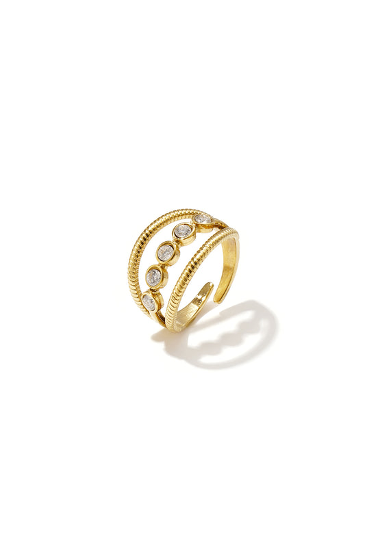 Mehrlagiger Ring mit Steinen
