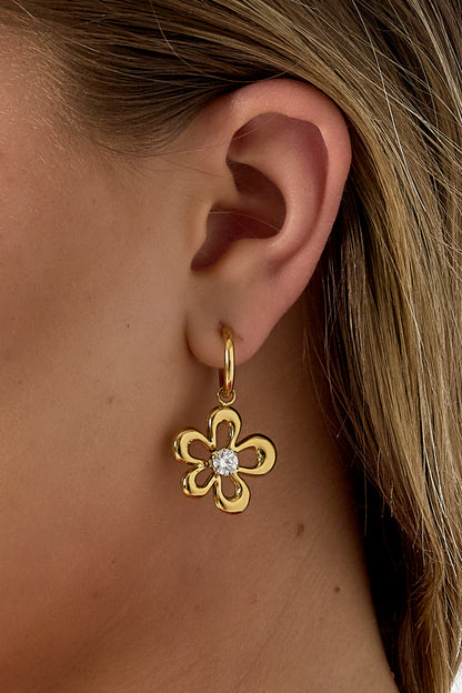 Earrings with coral-shaped flower and stone detail