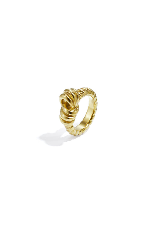 Statement-Ring mit Knoten- und Streifendetails